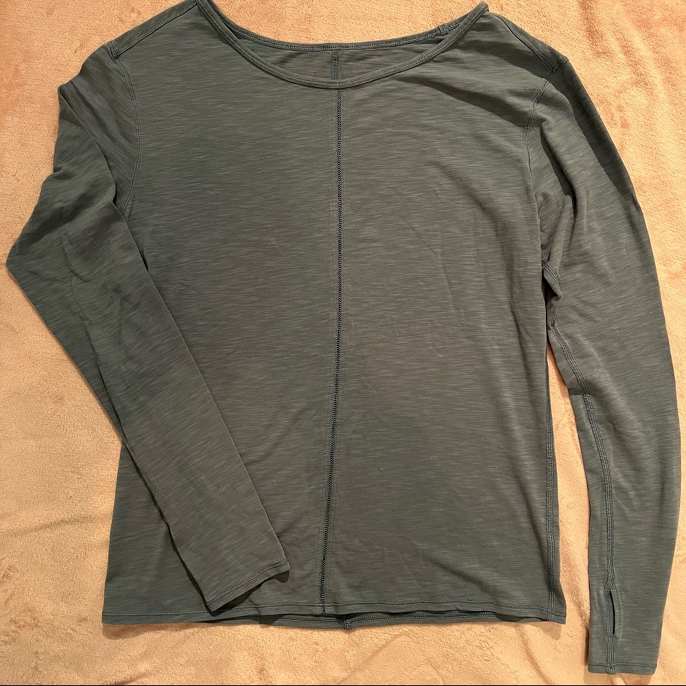 Lululemon Long Sleeve Athletic Top Small